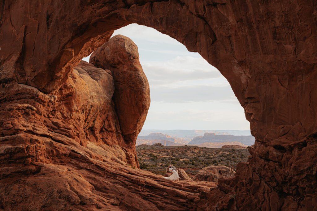 Complete guide for couples planning an adventure wedding in moab utah! Written by a local Utah Wedding & Elopement Photographer. EPIC UTAH ELOPEMENT Arches National Park