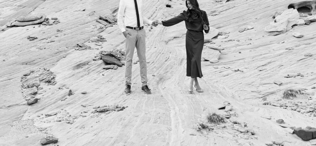 Timeless, adventurous engagement photos in the canyons of Amangiri near Lake Powell Utah. Luxury wedding photographer Jessie Lyn Photography