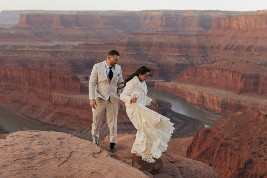 Complete guide for couples planning an adventure wedding in moab utah! Written by a local Utah Wedding & Elopement Photographer. EPIC UTAH ELOPEMENT Dead Horse State Park